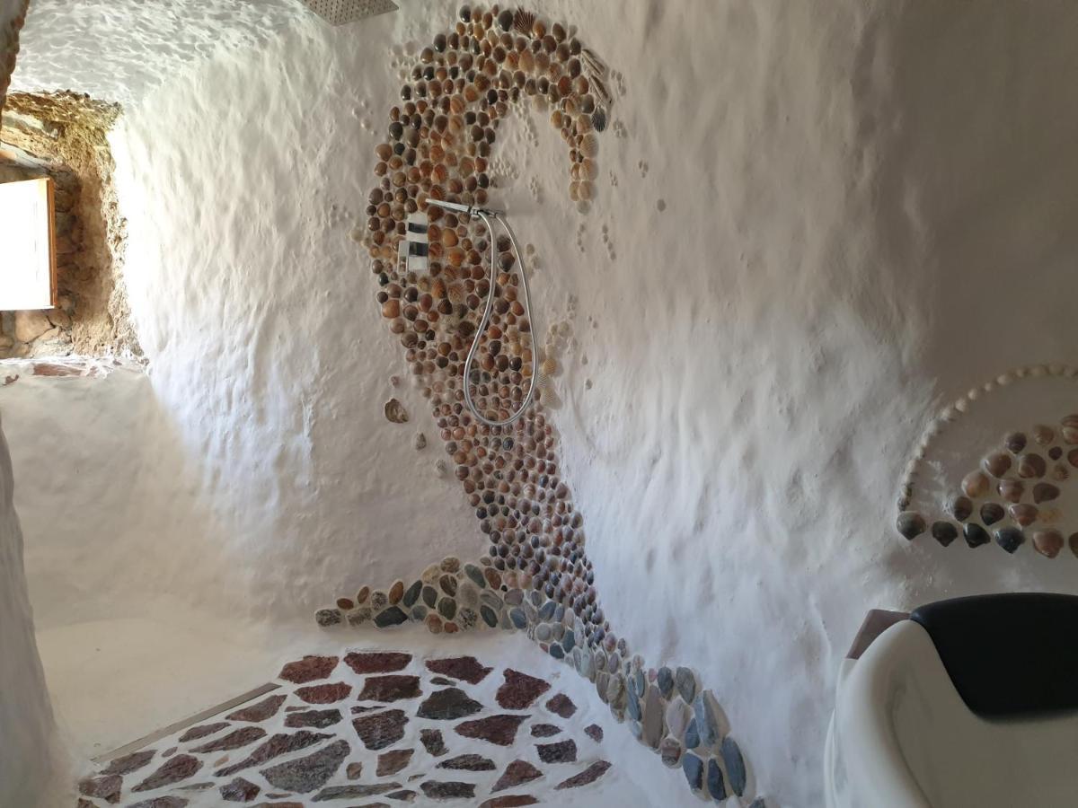 Creatively Designed Cavehouse With Jacuzzi Villa Gorafe Екстериор снимка